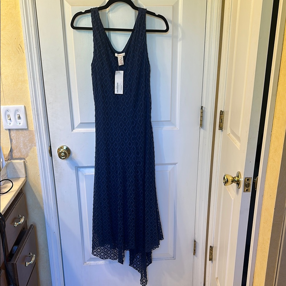 Elegant Navy Blue Sleeveless Dress